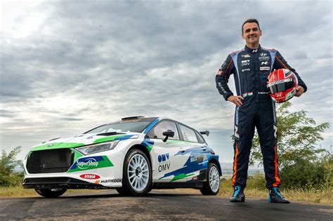 Michelisz Norbert a dobogón a 2019-es WTCR bajnoki cím után