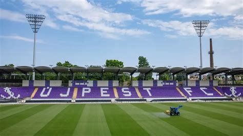 Az Újpest utánpótlás csapatainak közös edzése a Szusza Ferenc Stadionban