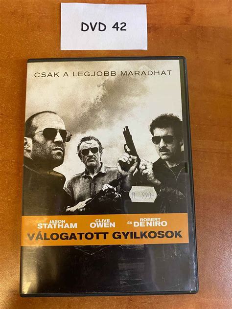 A Válogatott gyilkosok filmplakátja a főszereplőkkel
