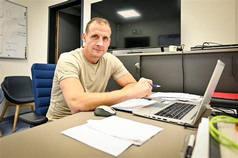 Tóth Edmond portréja edzés közben