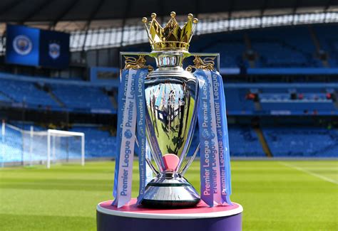 A Premier League trófea