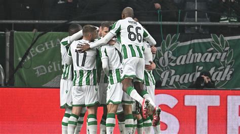 A Ferencváros játékosai egy máltai támadás megállításában