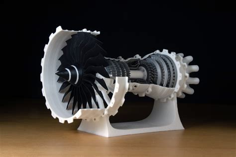 3D nyomtatott makett alkatrészek összeállítása