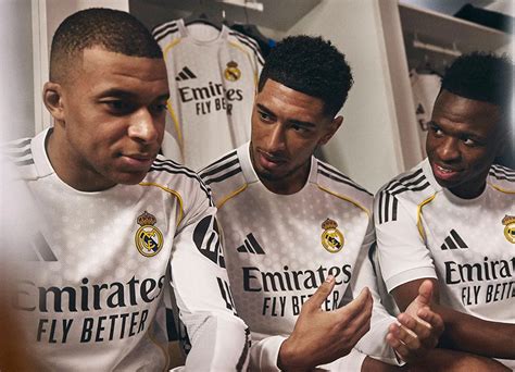 Adidas Real Madrid, Manchester United és Arsenal focimezek