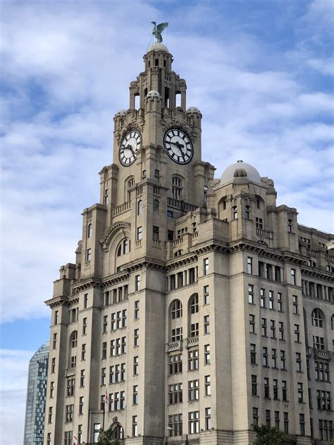 A híres Liver Building szobrai Liverpoolban