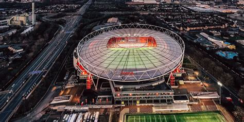 A BayArena északi kanyarulatának építészeti látképe