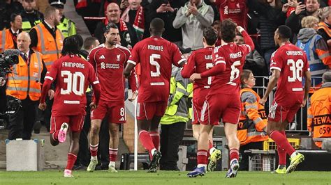 A Liverpool játékosainak ünneplése a Bajnokok Ligája mérkőzésen