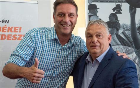 Szebeni István portréja televíziós műsorvezetőként