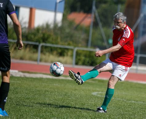 Az 1966-os Európa-kupa döntőjének pillanatai