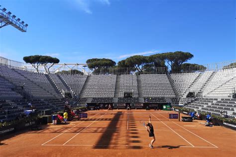 A Stadio del Tennis di Roma központi pályája mérkőzés közben