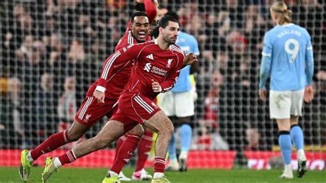 A Manchester City és a Liverpool FA-kupa negyeddöntőjének pillanata