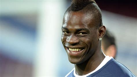 Fiatal Mario Balotelli az Inter mezében