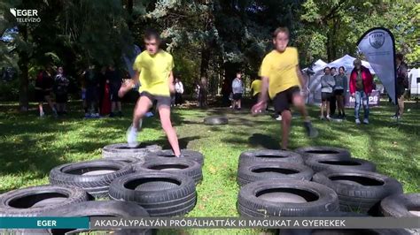 gyerekek akadálypályán