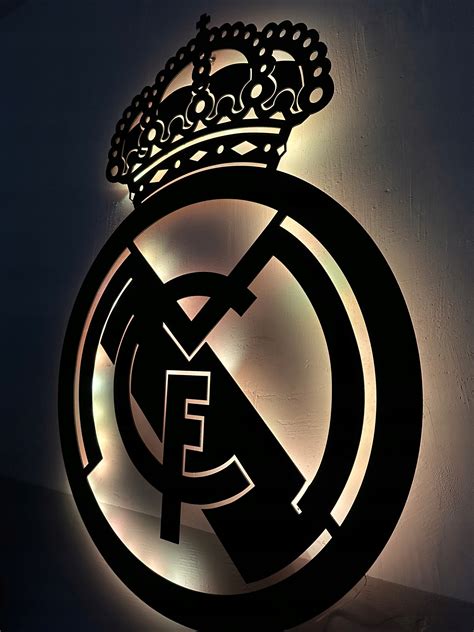 Real Madrid logó és címer falmatrica gyerekszobában