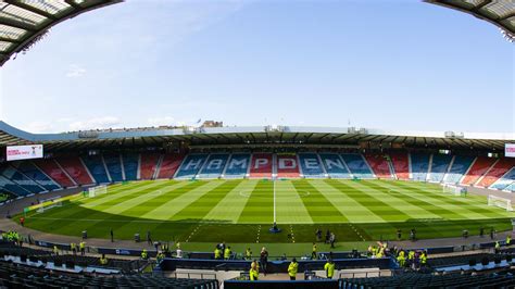 A 2020-as labdarúgó-Európa-bajnokság logója és a glasgow-i Hampden Park stadion