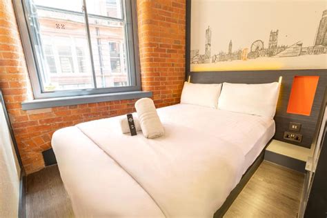EasyHotel Manchester szoba belső tér