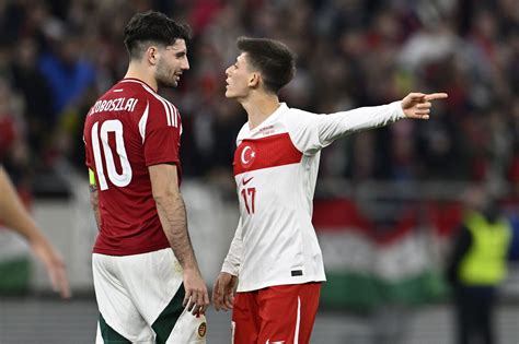 Helyi amatőr focicsapat tagjai meccs után