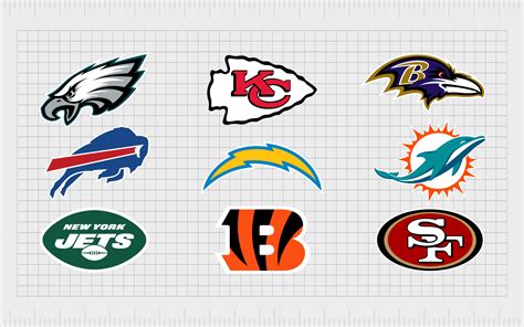 Különböző NFL csapatlogók sapkákon