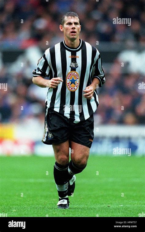 Robert Lee a Newcastle United ikonikus mezében