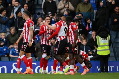 Infografika a Sunderland és Chelsea hiányzó játékosairól