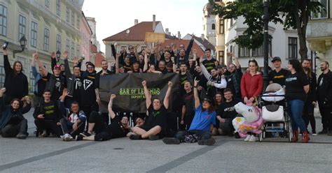Magyar Elit Bajnokság logója és esport csapatok