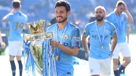 David Silva a Manchester City mezében, a csapatkapitányi karszalaggal