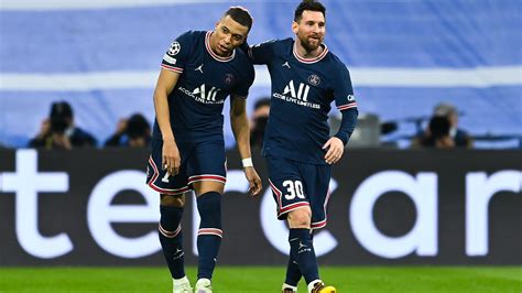 Lionel Messi és Kylian Mbappé a 2022-es VB döntőben