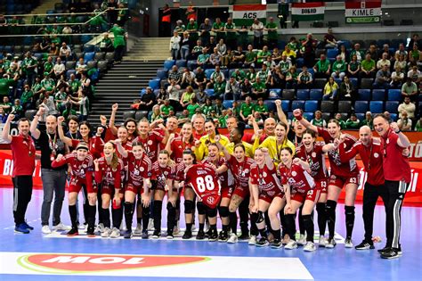 Debreceni kézilabdacsapat szurkolói