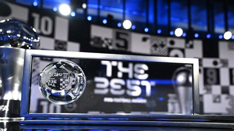 A FIFA Puskás-díj serlege