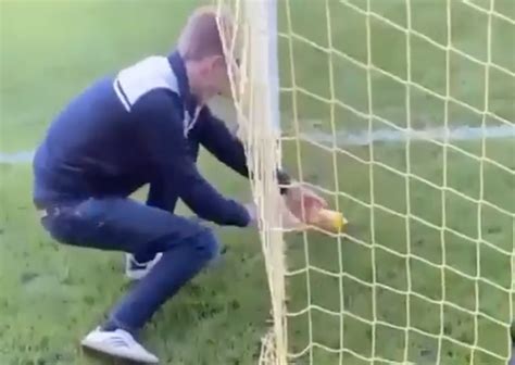 Kapus büntetővédés közben