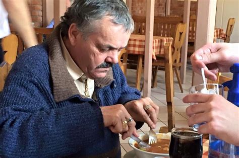 Risitas Budapesten, halászlével