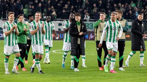 A Vidi csapat ünneplése a PAOK elleni győzelem után
