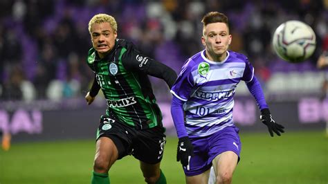 Ferencváros labdarúgócsapatának öröme egy gólszerzés után az Újpest ellen